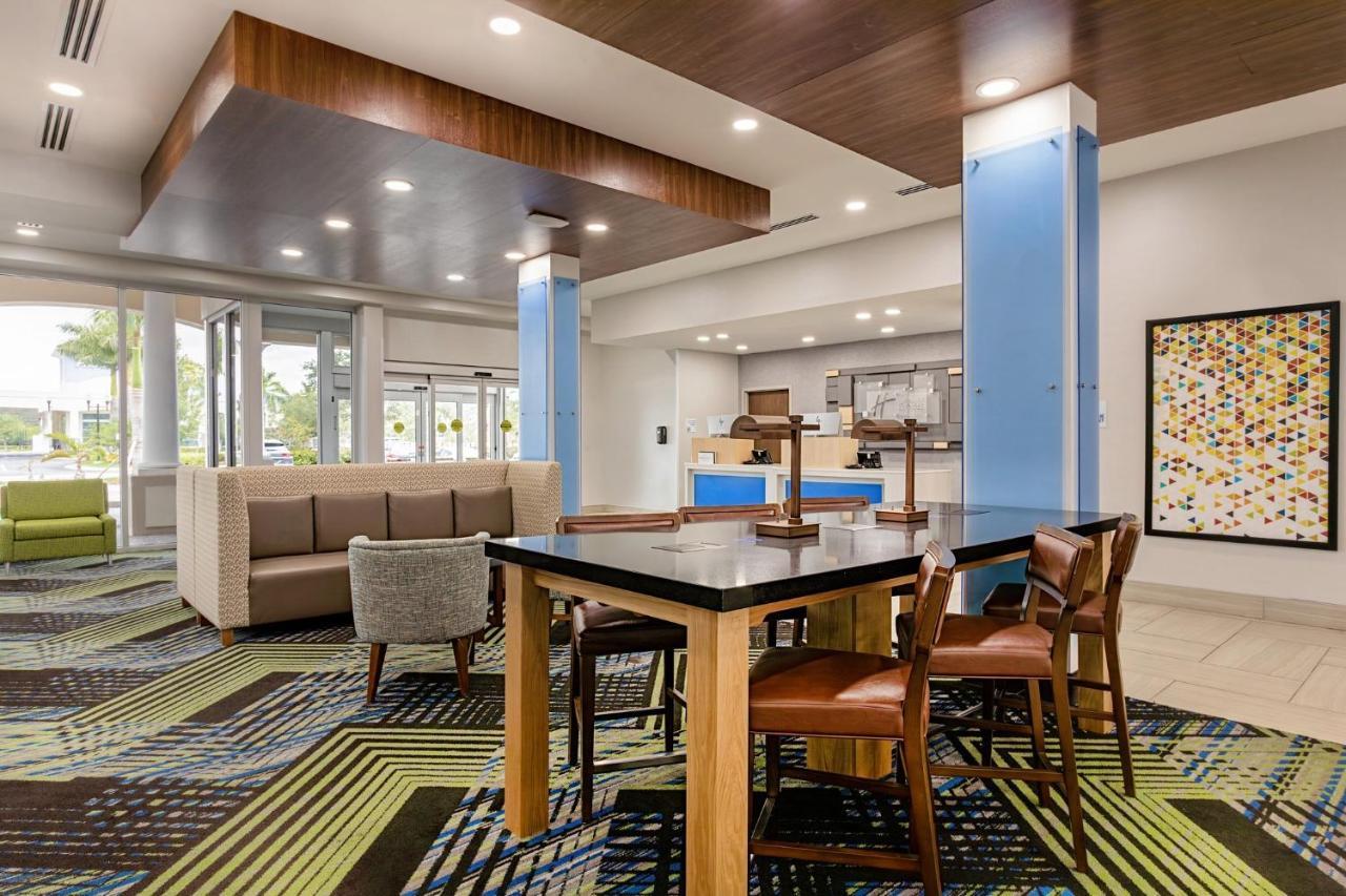 Holiday Inn Express & Suites - Miramar By Ihg Zewnętrze zdjęcie