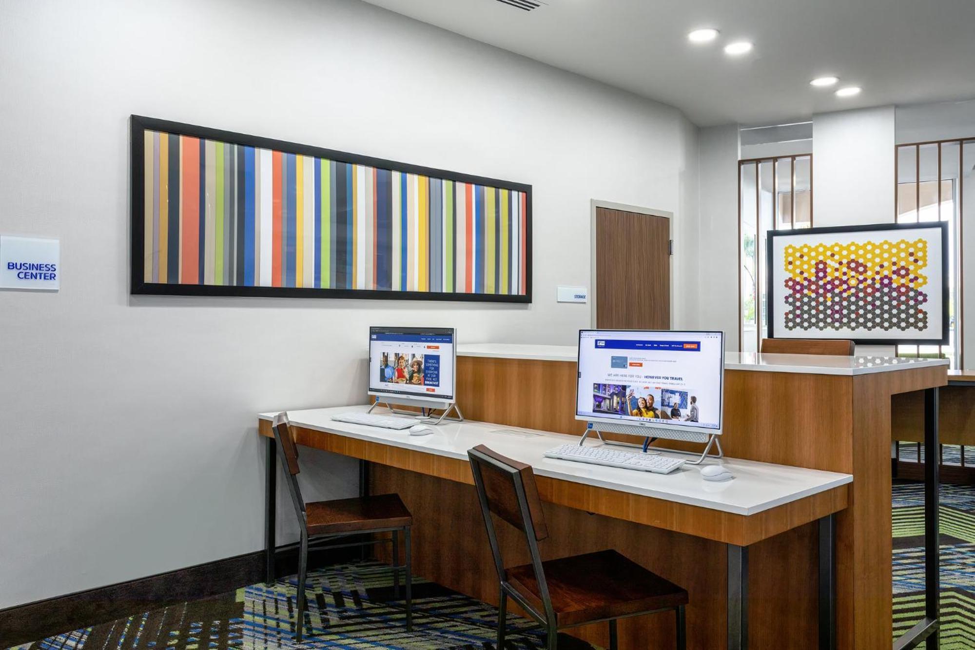Holiday Inn Express & Suites - Miramar By Ihg Zewnętrze zdjęcie