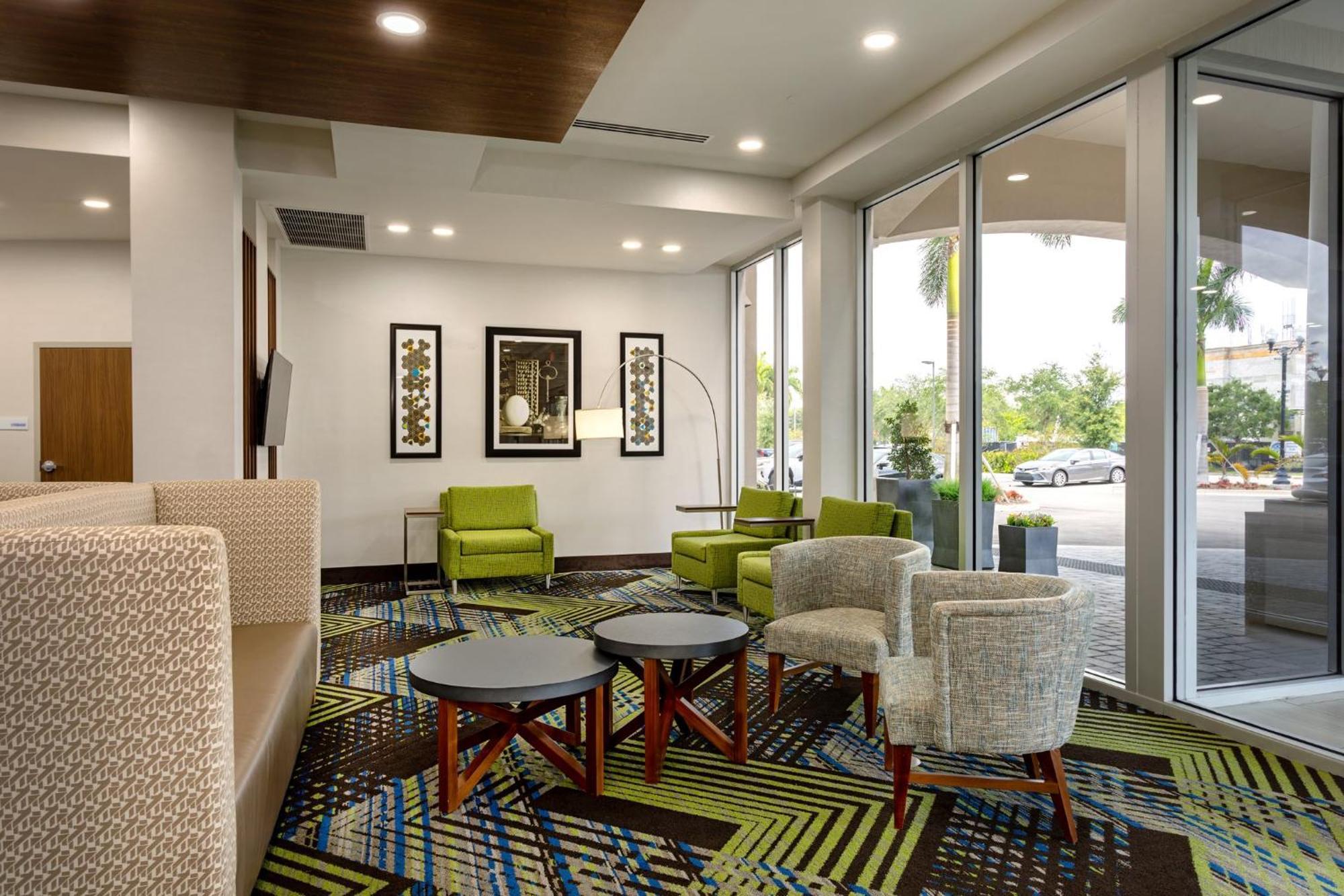 Holiday Inn Express & Suites - Miramar By Ihg Zewnętrze zdjęcie